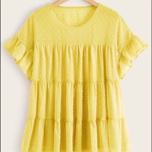 Women’s 4x ruffled top.